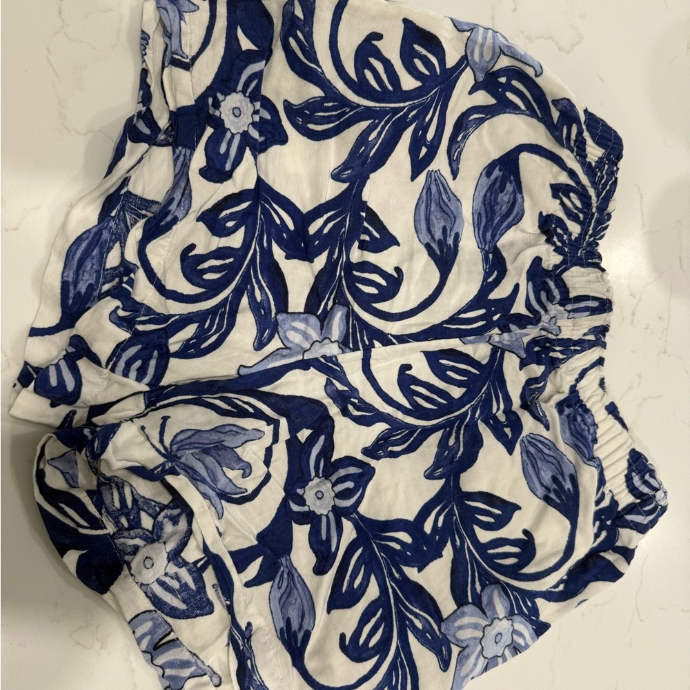H&M White Floral Shorts with Blue Print